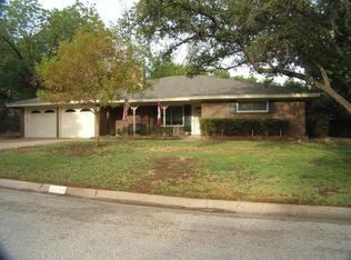 1903 Avalon Dr, Sweetwater, TX 79556