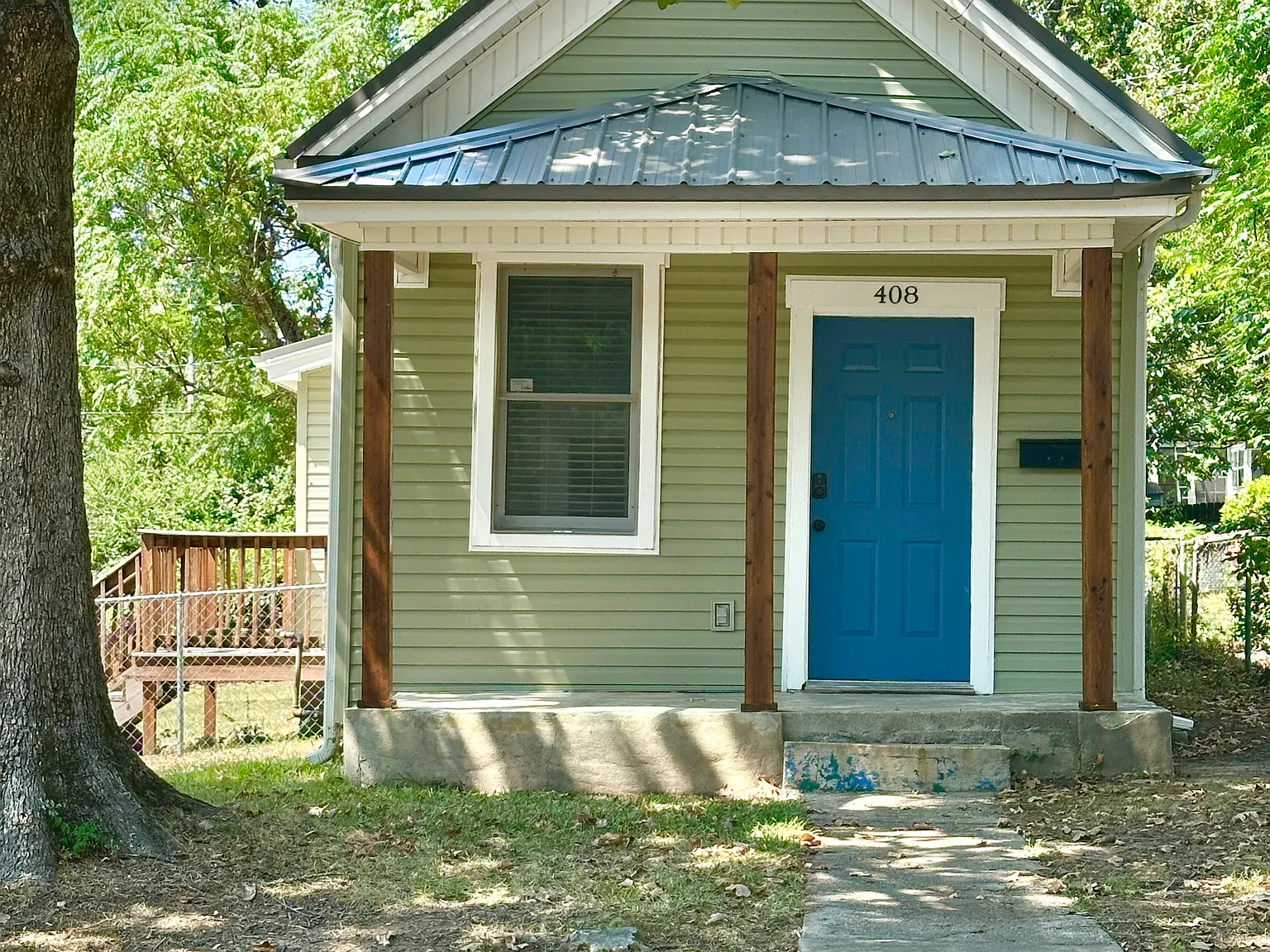 408 S Maple St — Photo 2