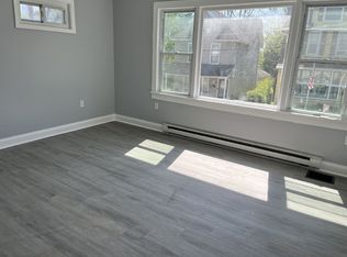 412 N 8th St APT 1, Stroudsburg, PA