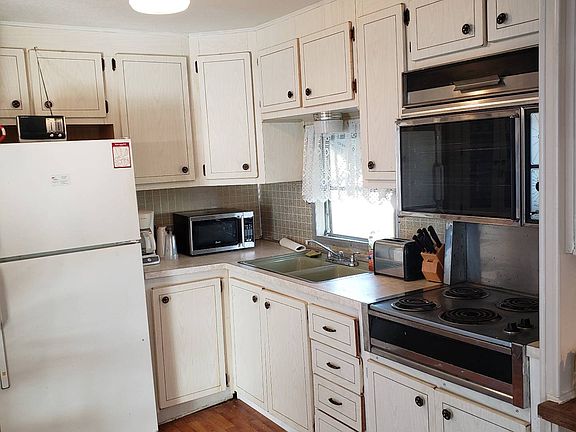 4th image of 1502 25th Avenue Dr W