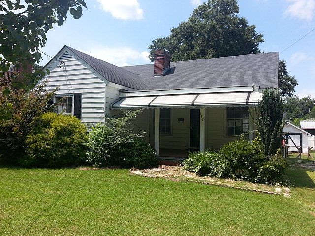 1st image of 132 Earl St