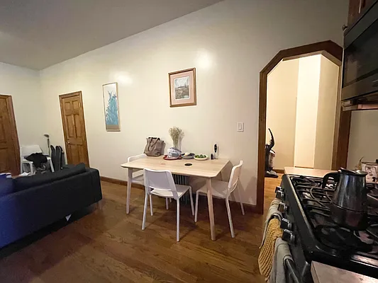 Rented by Compass | media 16