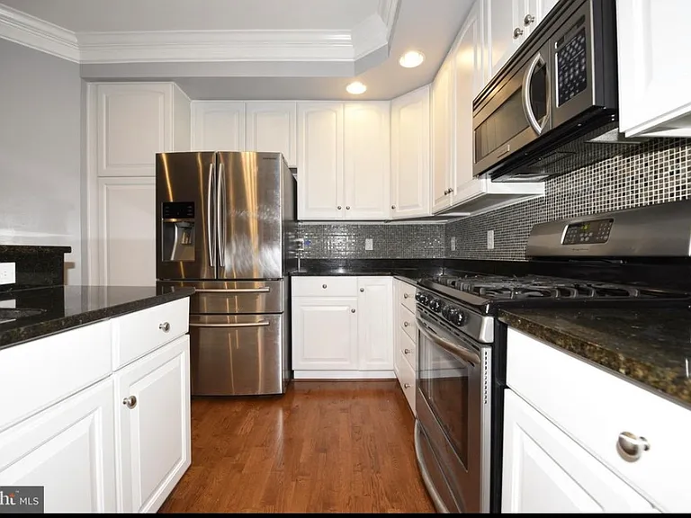 5723 Callcott Way #L — Photo 3