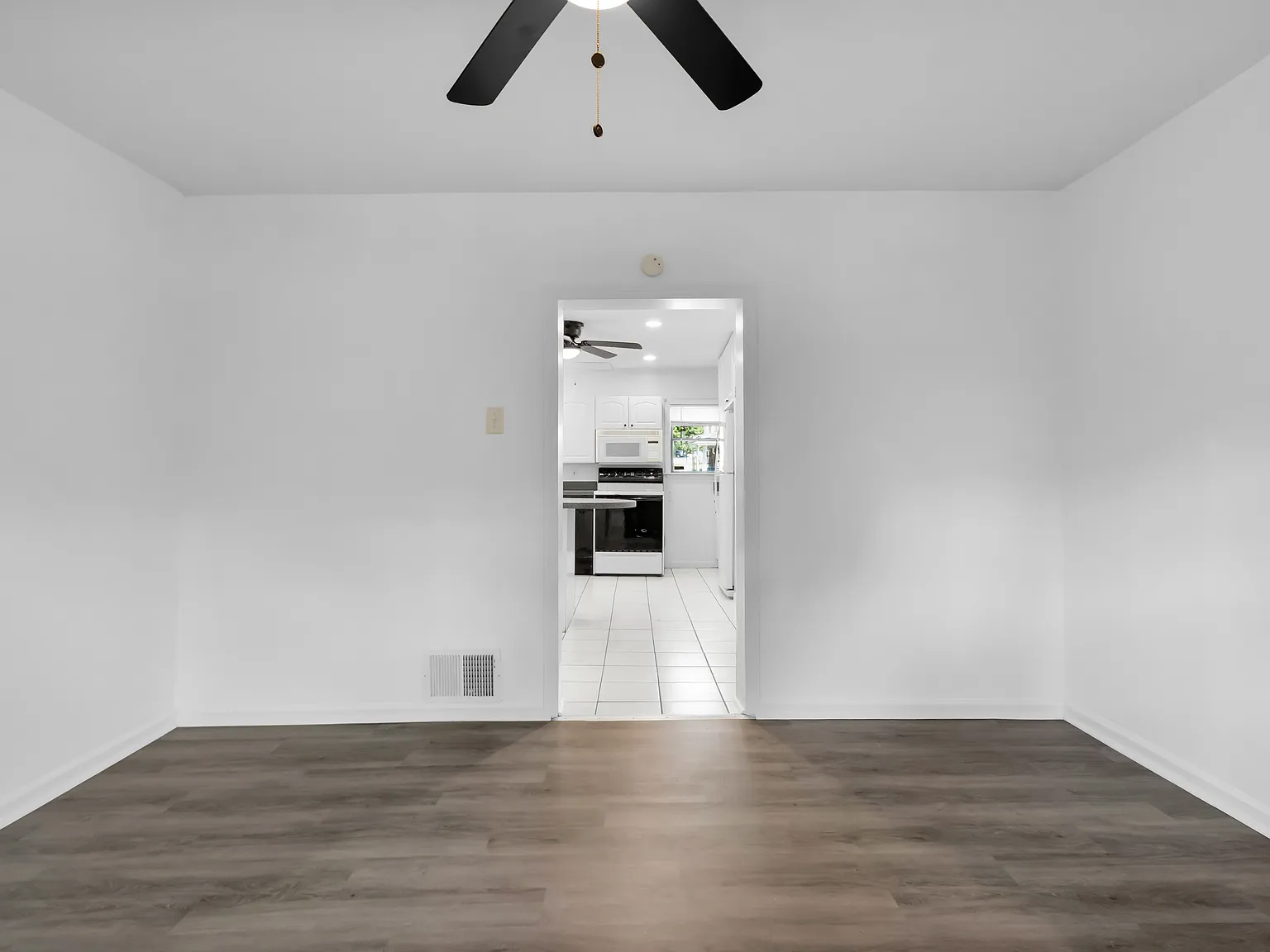 2 bed, 686 sqft, $1,495 — Photo 3