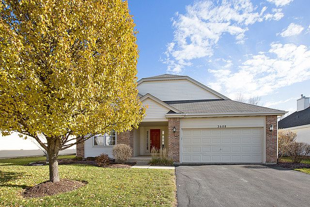 1st image of 3608 Thoroughbred Ln