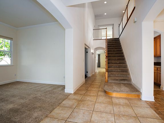 5th image of 5609 Carnegie Way