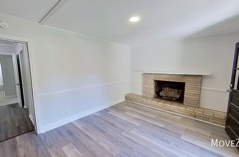 412 Hamby St — Photo 14