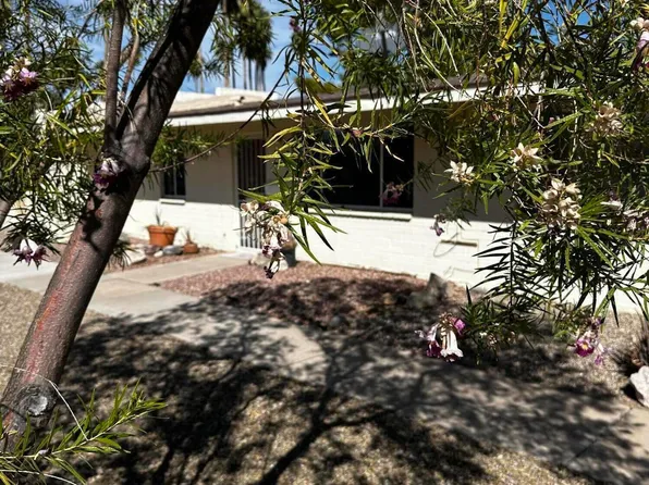 378 N Silverbell Rd, Tucson, AZ 85745