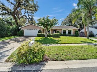 9403 Bellhaven St, Temple Terrace, FL 33637