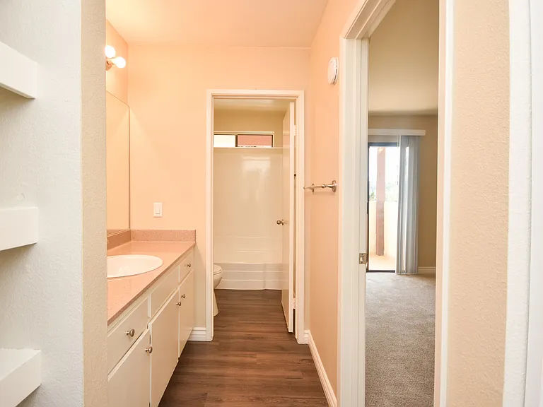 Villas de Laura Apts — Photo 11