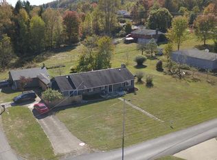 112 Fincastle St, Shady Spring, WV 25918