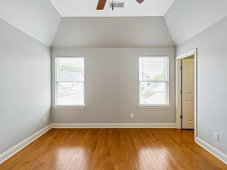 318 Byron Way — Photo 32
