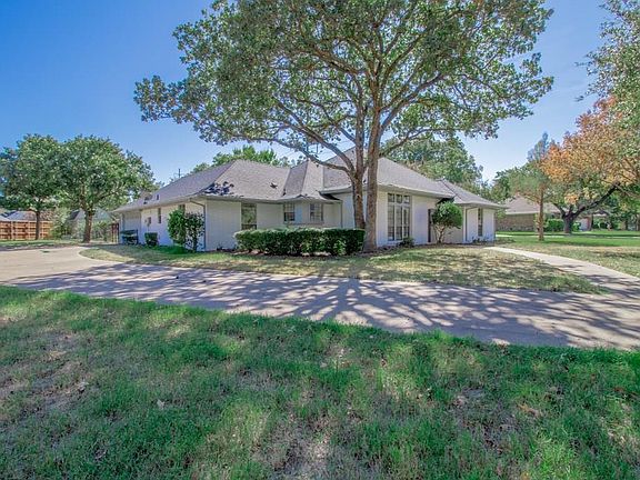 4th image of 1649 Creekside Dr