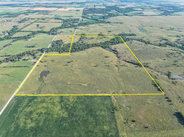504 SW Hunter Rd, Towanda, KS 67144