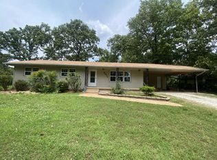 2011 Wayhaven Dr, West Plains, MO 65775