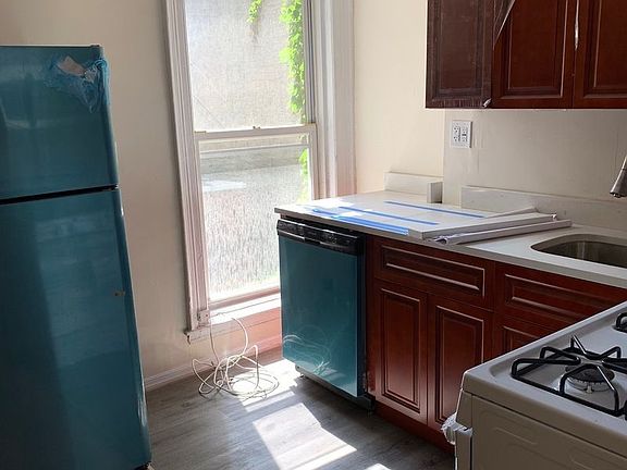 4th image of 346 21st St #2F
