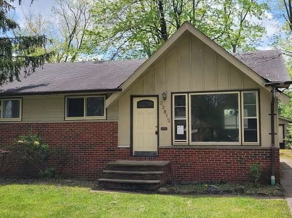 22812 Felch St, Warrensville Heights, OH 44128