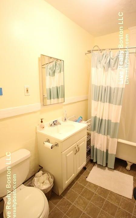 2nd image of 463 Park Dr APT 15R