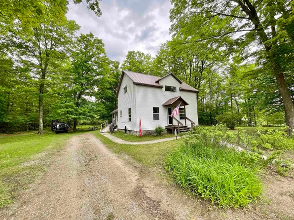 11 Cooks School Rd, Cooks, MI 49817