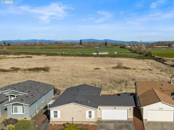51374 SE Hoodview Dr, Scappoose, OR 97056