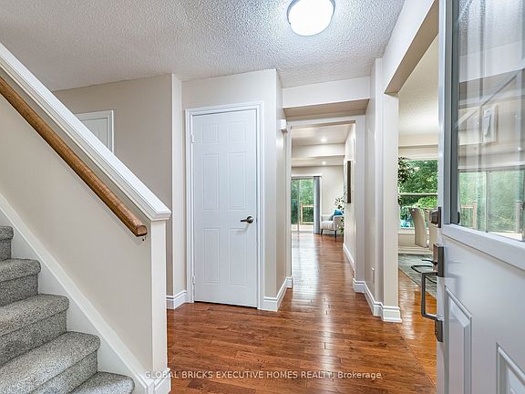 3rd image of 2150 Hunt Cres