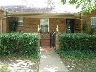 1st image of 1702 Charlotte Dr