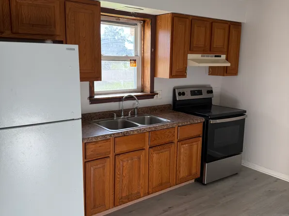 221 S Small Ave APT 1N, Kankakee, IL 60901