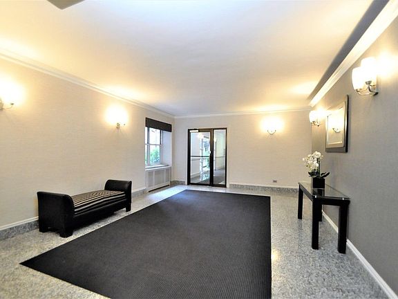 2nd image of 6712 Yellowstone Blvd APT F14