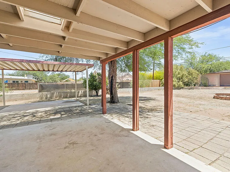 1536 E Waverly St — Photo 20