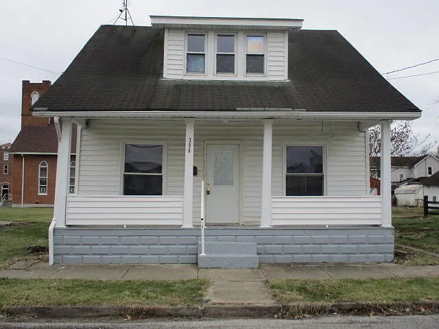 306 Montjoy St photo 1