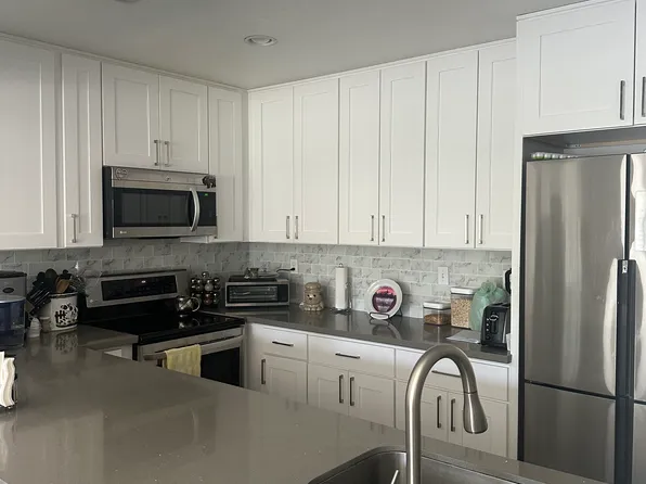 25700 University Ct APT 324, Hayward, CA 94542