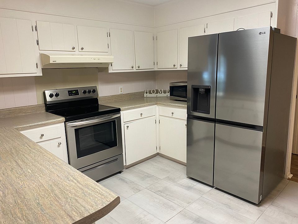 2nd image of 4118 59th Pl