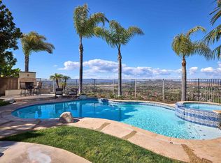 5261 Palmera Dr, Oceanside, CA 92056