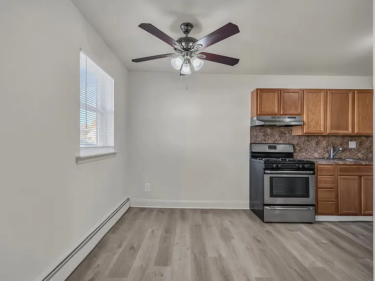 Laurelton Village Apartments — Photo 37