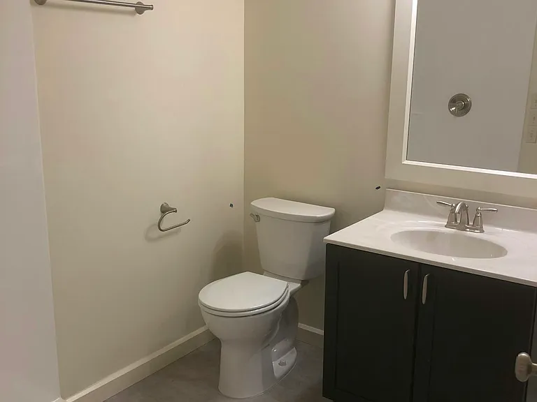 400 S Superior St #202 — Photo 3