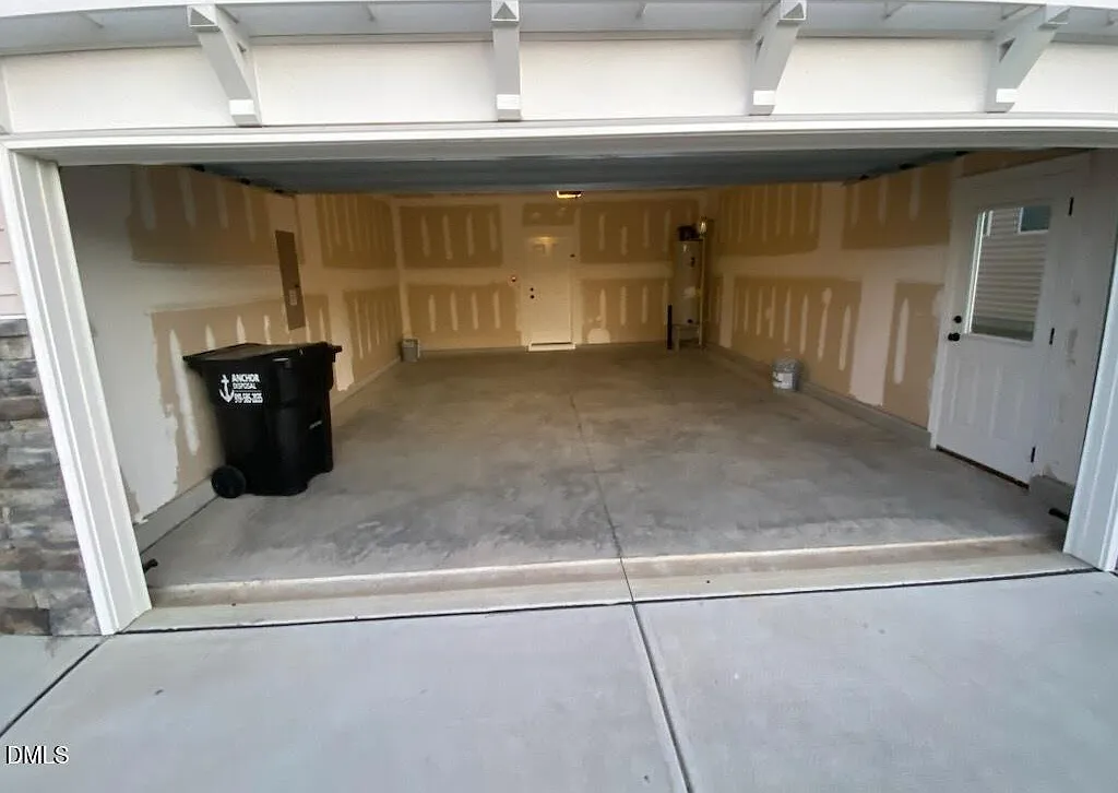 5 bed, 4.0 bath, 2836 sqft, $2,650 — Photo 4