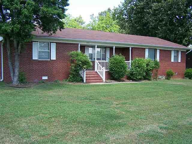 1st image of 1810 Cottonwood Dr
