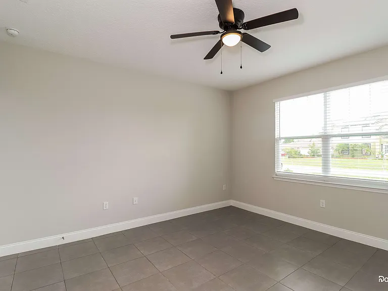 431 Arkansas Ct — Photo 9