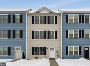 27 Baltic Ct, Inwood, WV 25428