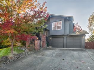 32501 Newcastle Dr, Black Diamond, WA
