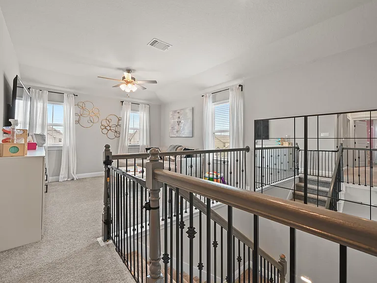 210 Purple Heart Dr — Photo 19