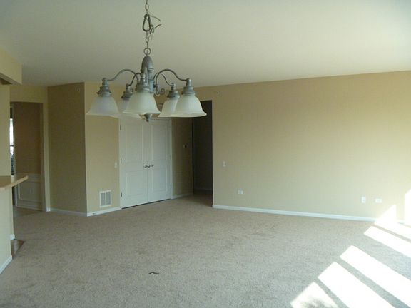 5th image of 12487 Carmel Ct