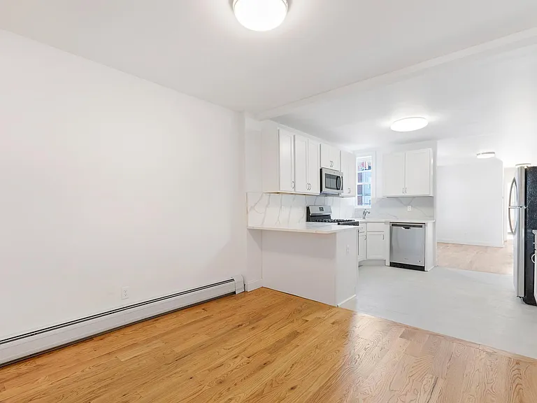 260 New York Ave #2R — Photo 11