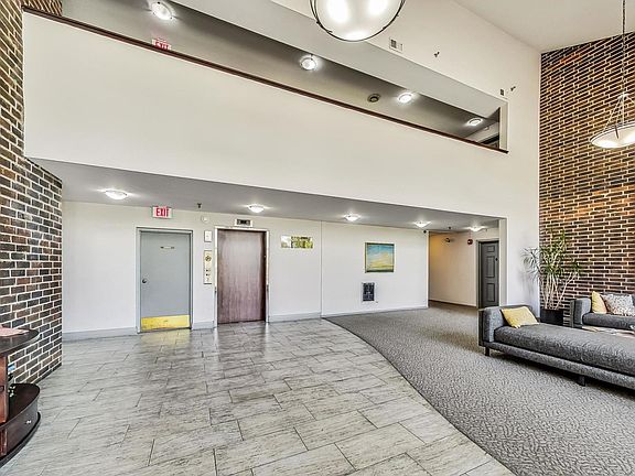 4th image of 3085 Pheasant Creek Dr APT 202