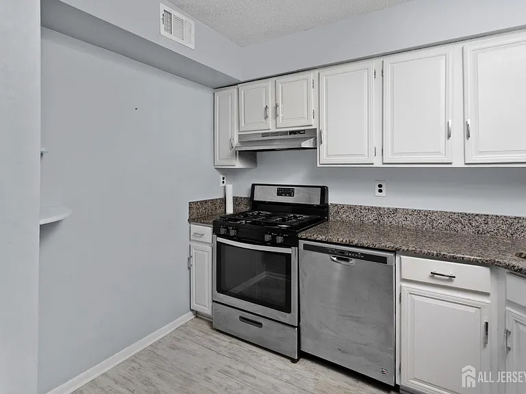 3 Foxtail Ln — Photo 9