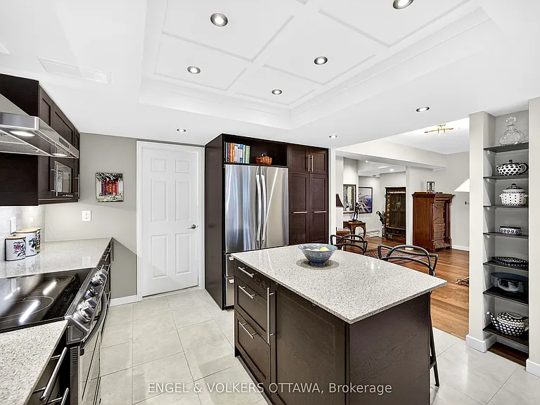 160 George St #2404 — Photo 22