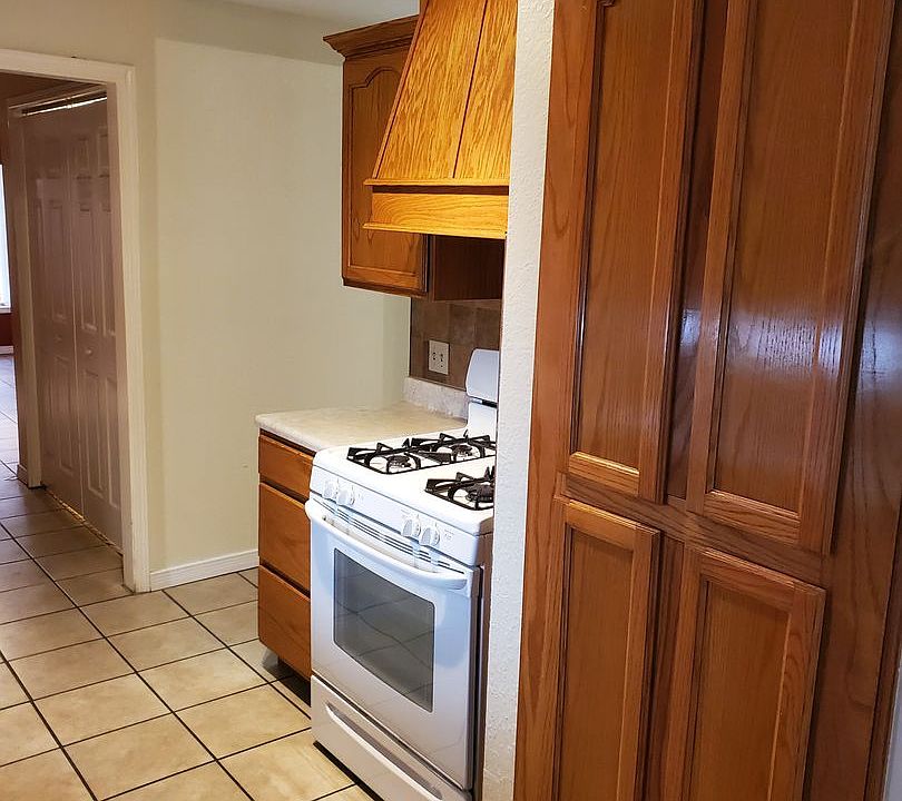 1st image of 1713 Dave Elliott Dr