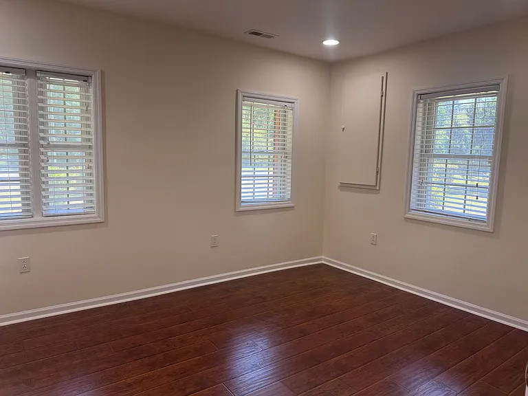 950 Perrytown Rd — Photo 18