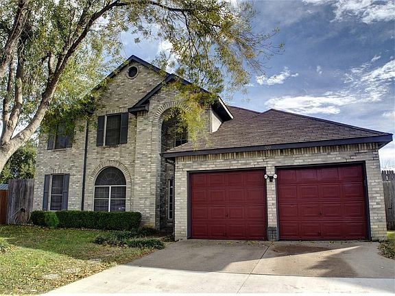 2nd image of 900 Tennis Villa Dr