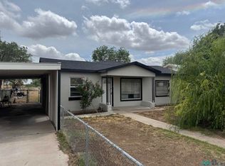 1324 E Country Club Rd, Roswell, NM 88201